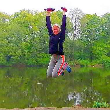 Große Sprünge am See für Sie mit Ihrem Personal Trainer Bielefeld Christian Wagner